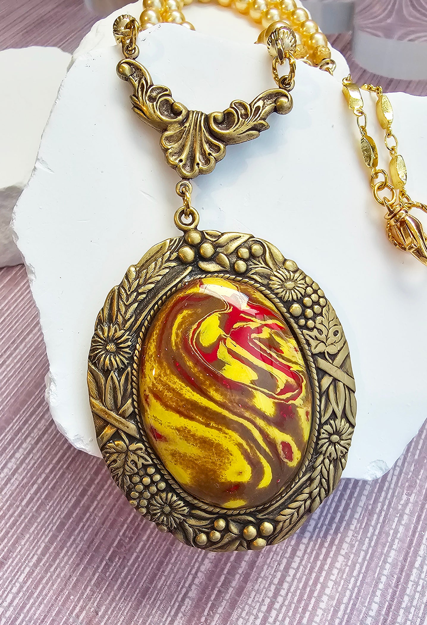 Sunfire Vintage Cabochon Necklace