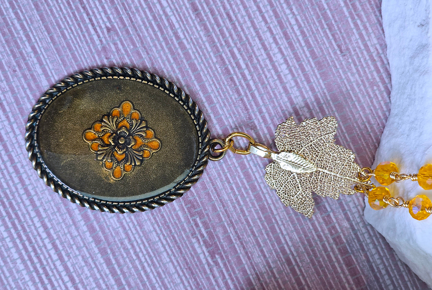 Vintage Autumn Leaf Pendant Necklace