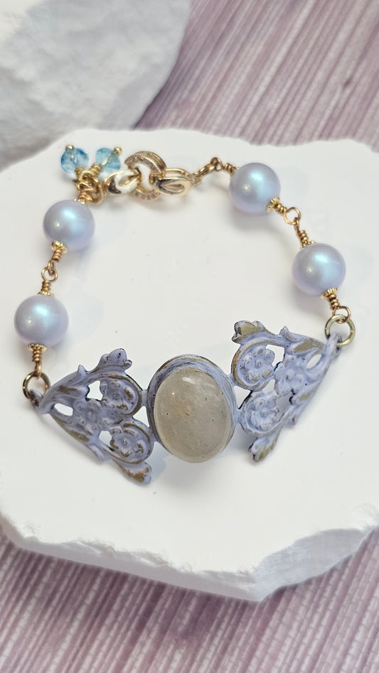 Lavender Elegance Pearl & Stone Bracelet